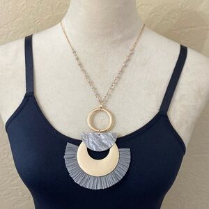 Cato Womens Necklace